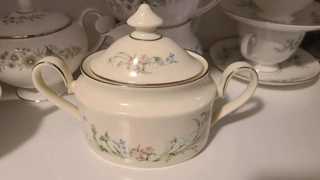 多伦多不说谎：古董西洋瓷器的水不深，可以撸！全凭缘分！