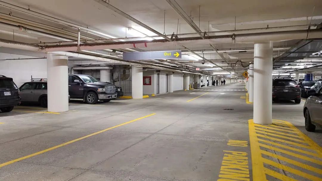 带娃前排看Hockey：没有打架的冰球比赛是不完整的！