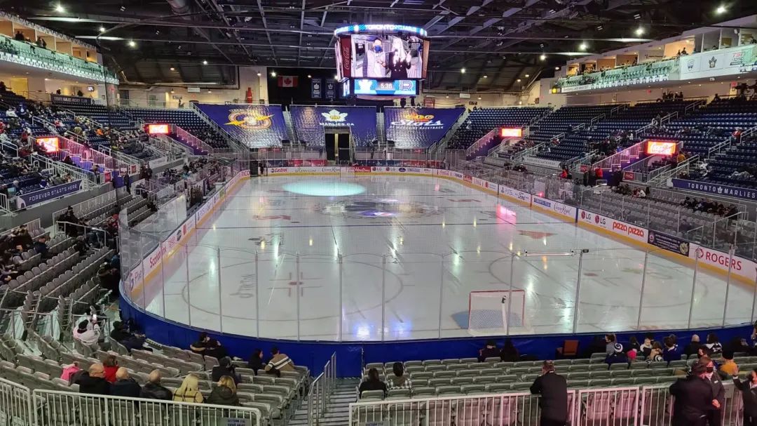 带娃前排看Hockey：没有打架的冰球比赛是不完整的！