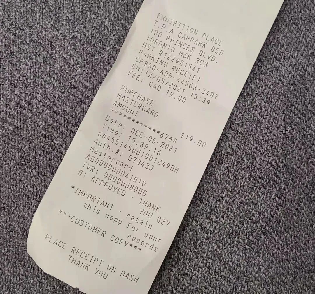 带娃前排看Hockey：没有打架的冰球比赛是不完整的！