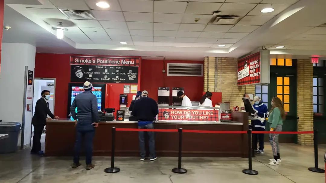 带娃前排看Hockey：没有打架的冰球比赛是不完整的！