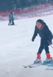 打卡圣山滑雪场：出师未捷裆先裂，骚和帅第一次和谐了