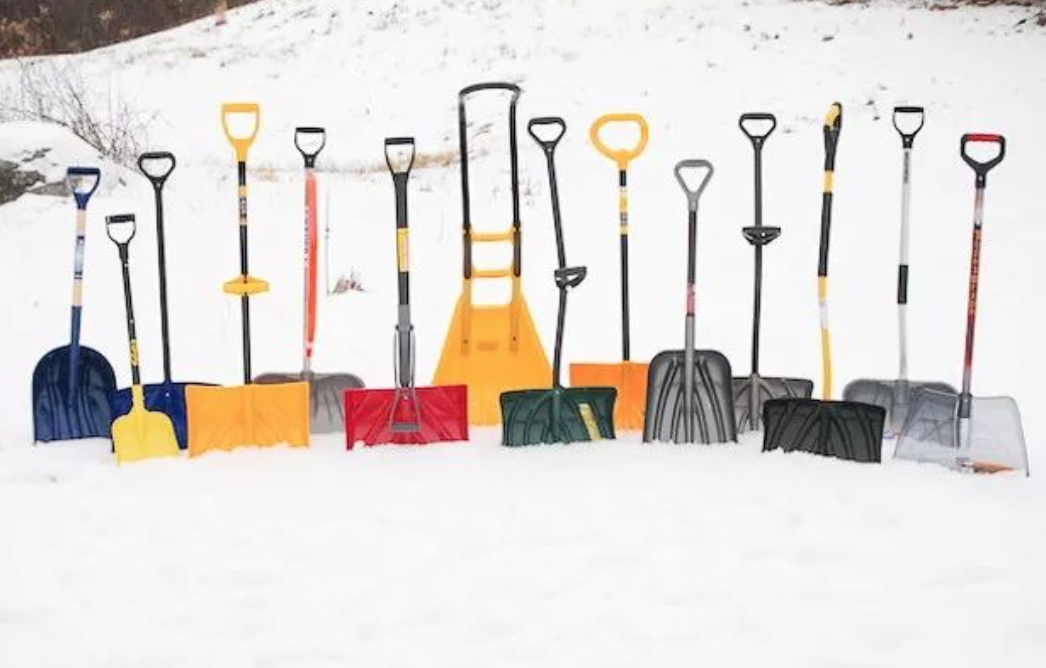 60厘米暴雪封城！铲雪铲到心梗！人工铲雪小贴士+各区铲雪车查询何时到家门口