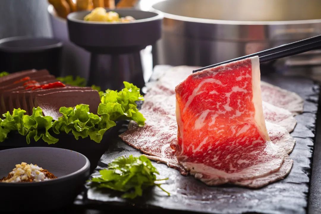 刘一手火锅10次霸王餐，充值卡&iPhone都白送？