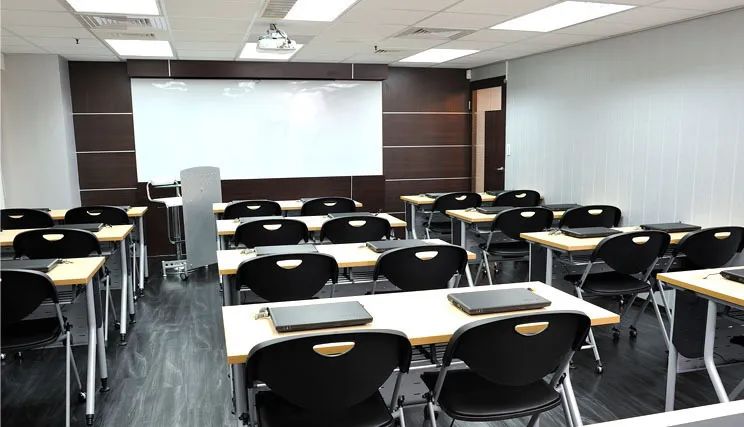 免费领课!6-18岁Python编程课正在招生!藤校师资,英文授课,科技时代让孩子领先一步! 免费领课!6-18岁Python编程课正在招生!藤校师资,英文授课,科技时代让孩子领先一步!
