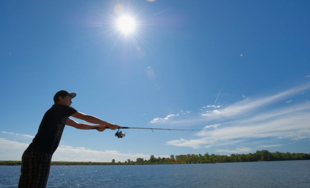 一年就免四次：父亲节免鱼牌钓鱼，我带爸爸去钓鱼！