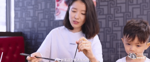 去云尚米线免费领红糖糍粑、红豆沙南瓜饼！这个中秋甜到心坎！