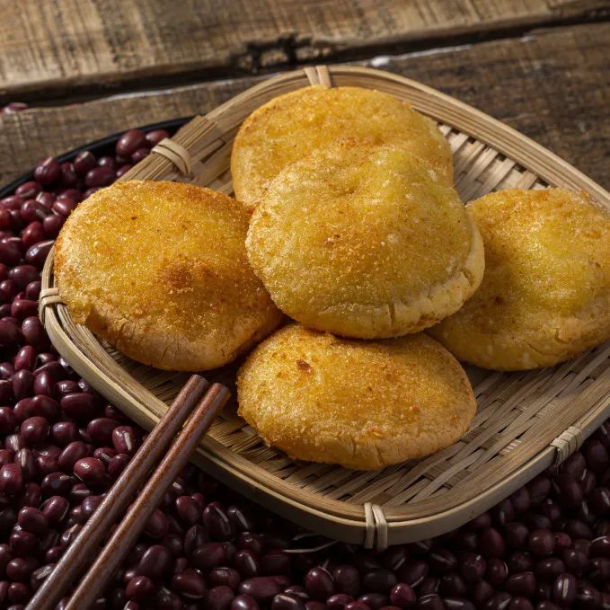 去云尚米线免费领红糖糍粑、红豆沙南瓜饼！这个中秋甜到心坎！