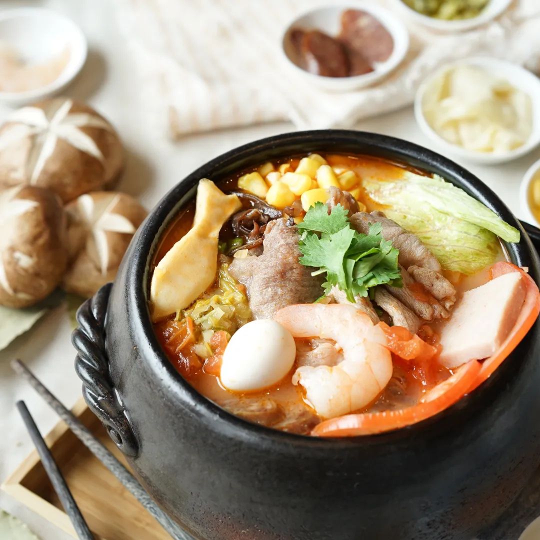 去云尚米线免费领红糖糍粑、红豆沙南瓜饼！这个中秋甜到心坎！