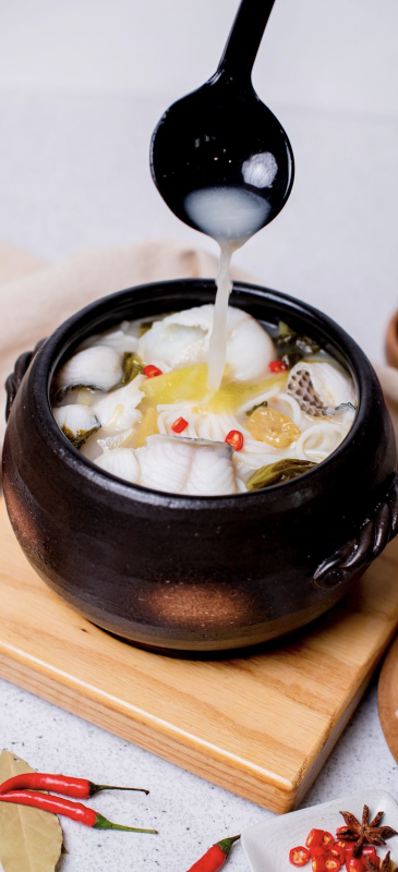 去云尚米线免费领红糖糍粑、红豆沙南瓜饼！这个中秋甜到心坎！