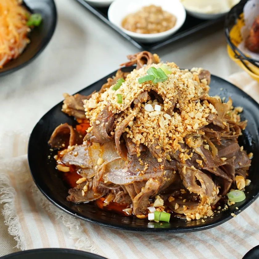 去云尚米线免费领红糖糍粑、红豆沙南瓜饼！这个中秋甜到心坎！