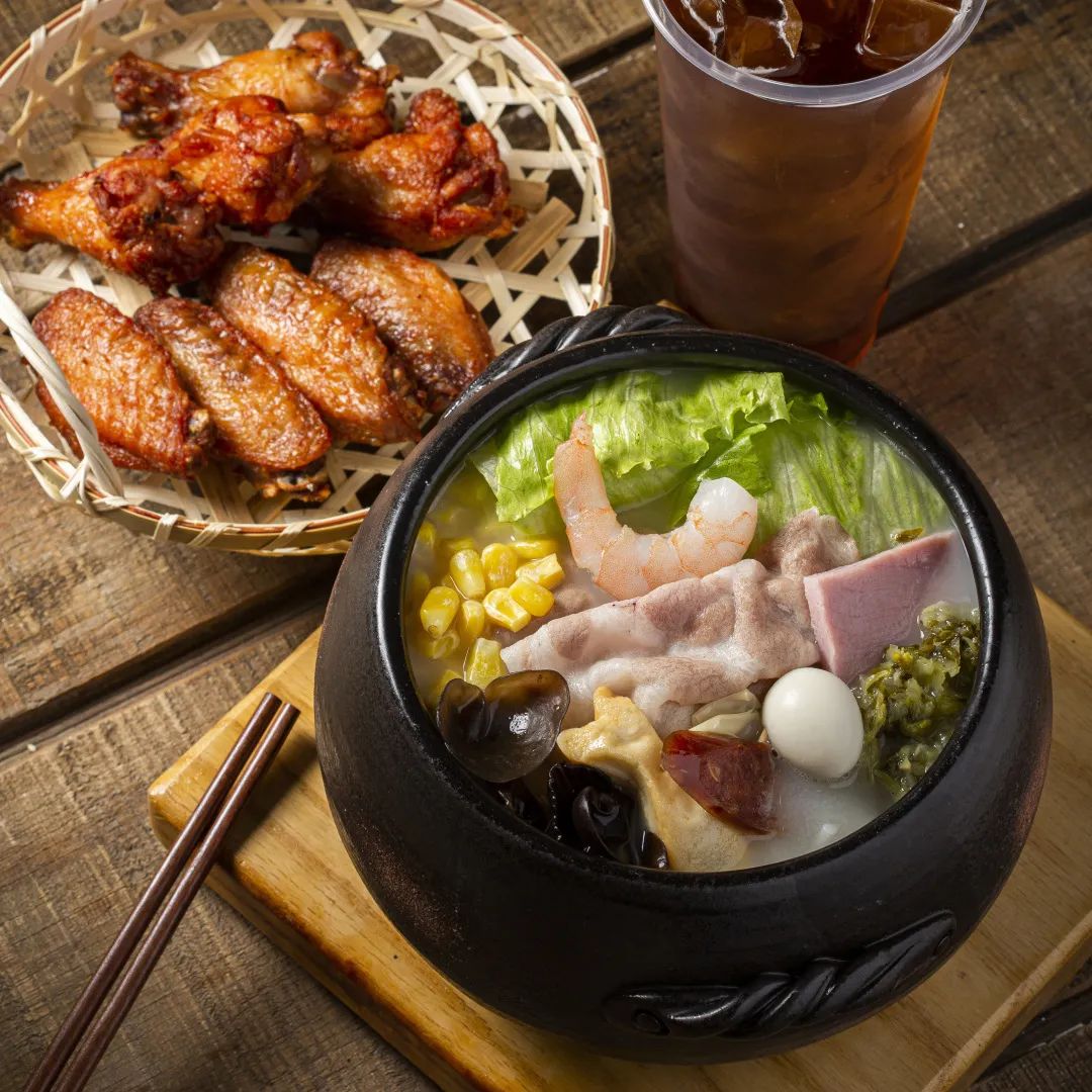 去云尚米线免费领红糖糍粑、红豆沙南瓜饼！这个中秋甜到心坎！