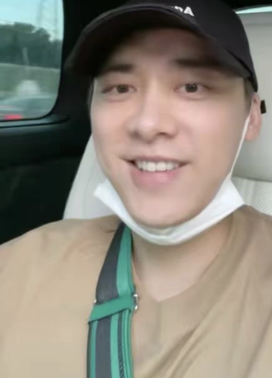 该税的不税，不该睡的睡了！李易峰塌房：有钱有颜值的男明星为何要去嫖？