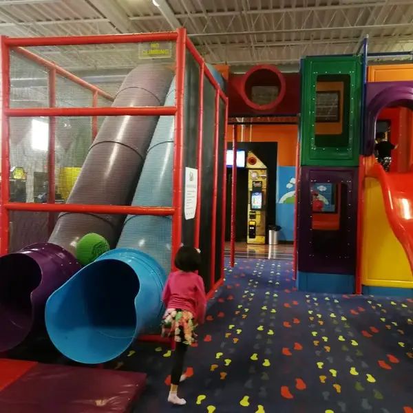 4星半！多伦多谷歌高分室内游乐场盘点：干净、面积大、游乐项目多