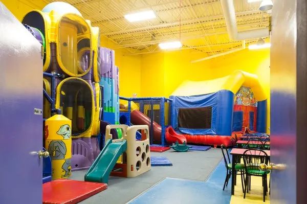 4星半！多伦多谷歌高分室内游乐场盘点：干净、面积大、游乐项目多