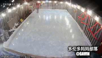 这是懂玩雪的!不出门把雪玩得明明白白:大型高能爹妈炫技现场 这是懂玩雪的!不出门把雪玩得明明白白:大型高能爹妈炫技现场