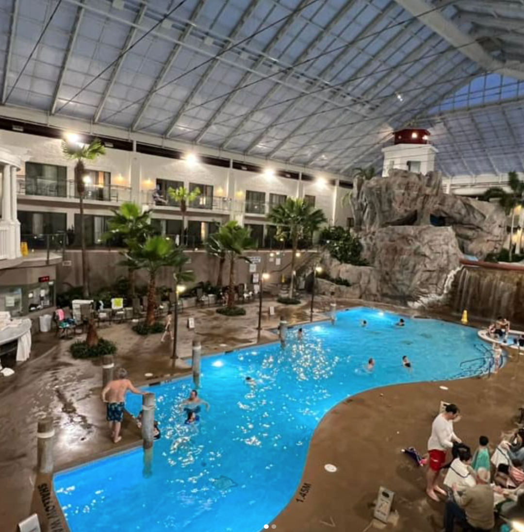 冬天也能玩水!多伦多周边这6个室内水上乐园你都去过了吗? 冬天也能玩水!多伦多周边这6个室内水上乐园你都去过了吗?