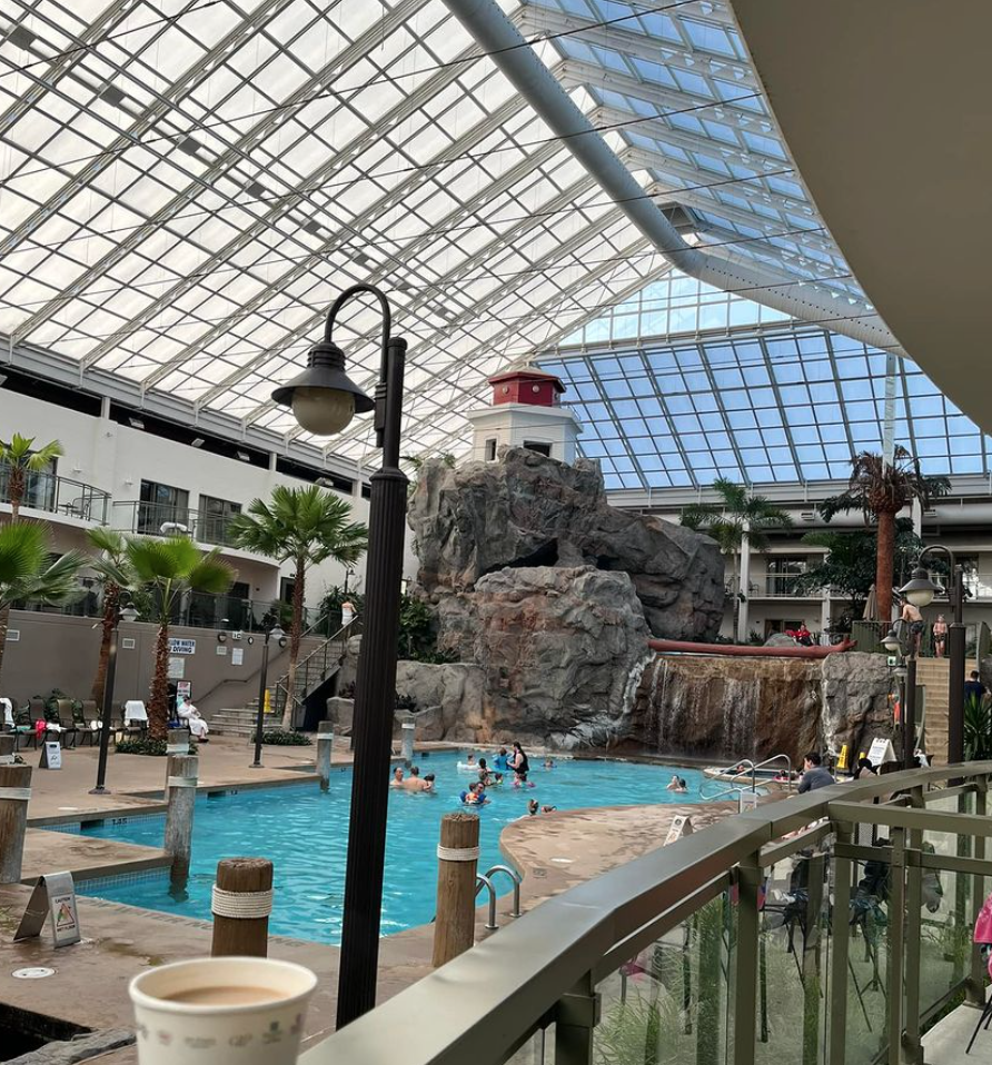 冬天也能玩水!多伦多周边这6个室内水上乐园你都去过了吗? 冬天也能玩水!多伦多周边这6个室内水上乐园你都去过了吗?