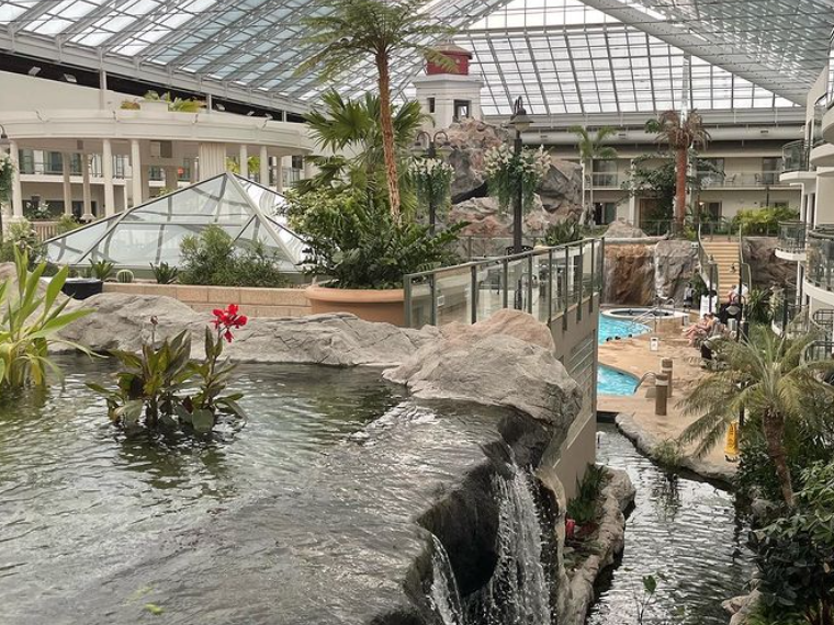 冬天也能玩水!多伦多周边这6个室内水上乐园你都去过了吗? 冬天也能玩水!多伦多周边这6个室内水上乐园你都去过了吗?