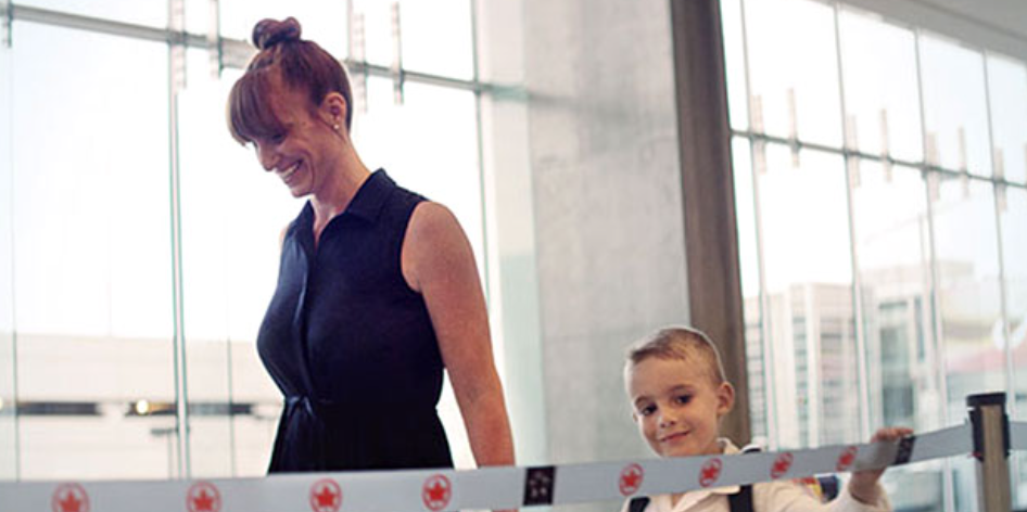 一人带俩娃美国转机跨越东西半球！亲测带娃丝滑返加：早知道这些能省半条命