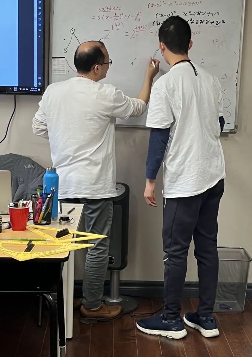 顶咖来啦:IMO满分金牌&竞赛组织者姚健钢多伦多分享会 顶咖来啦:IMO满分金牌&竞赛组织者姚健钢多伦多分享会