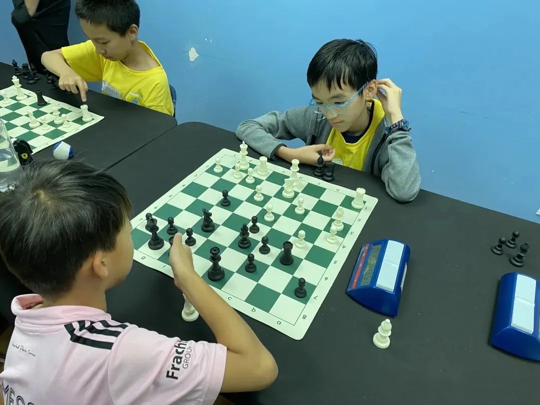 为什么越来越多的家长让孩子学国际象棋?其中到底有什么好处呢? 为什么越来越多的家长让孩子学国际象棋?其中到底有什么好处呢?