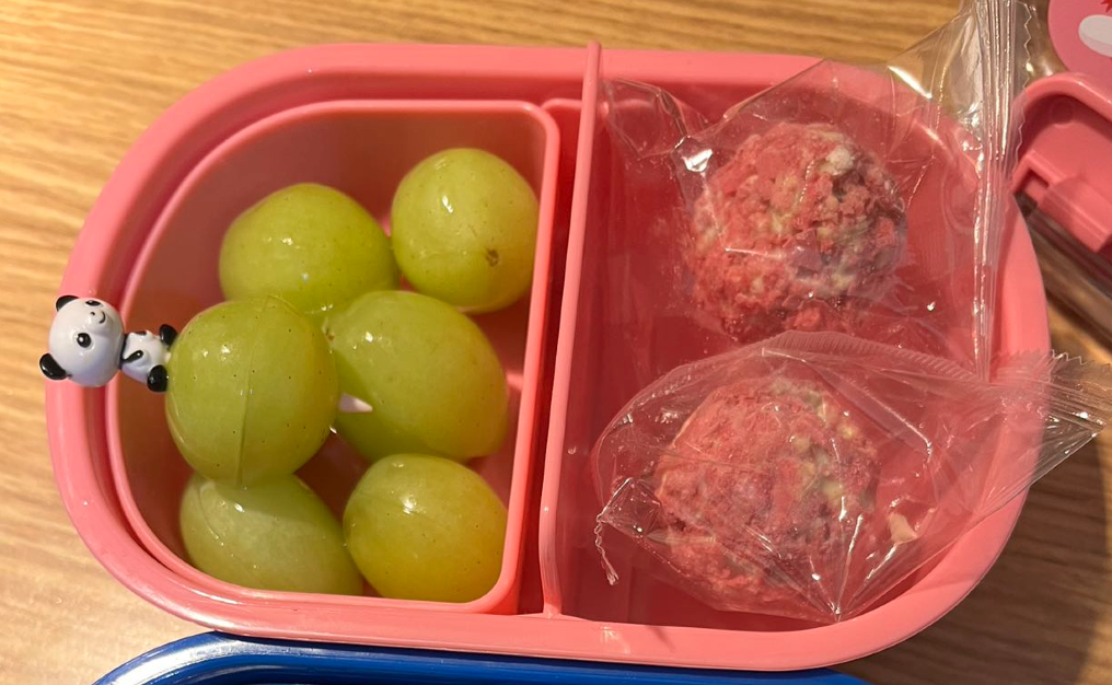 娃带回来一张“切葡萄攻略图”!Lunchbox备餐“新司机”:这些都要切开 娃带回来一张“切葡萄攻略图”!Lunchbox备餐“新司机”:这些都要切开