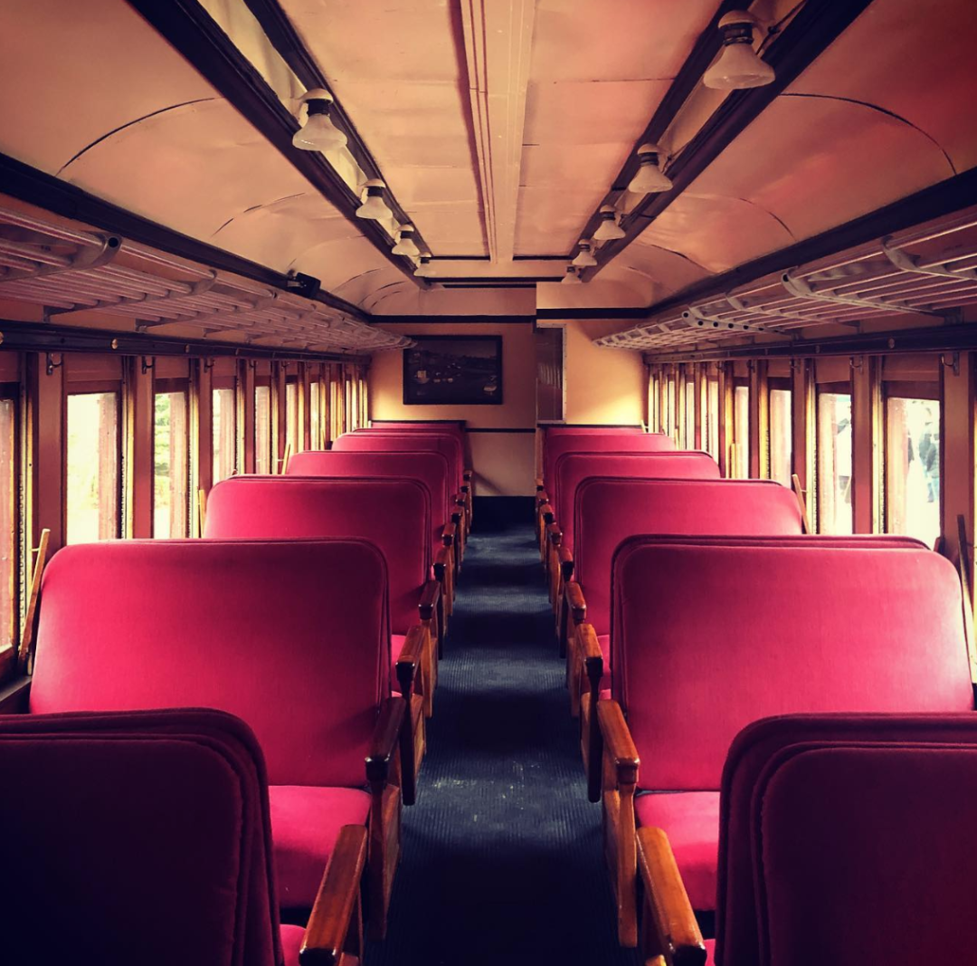 枫叶没红，火车票红了！坐火车赏枫叶要开始抢票了：抢到键盘冒烟