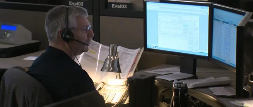 奇葩男子点错咖啡直接报警！大多伦多各区非紧急报警电话了解一下