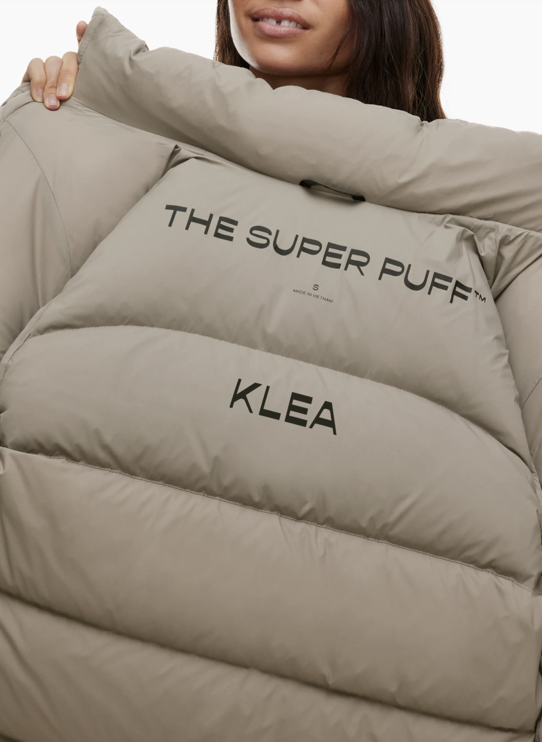 Aritzia出战黑五!大鹅平替网红羽绒服今年很出圈:行走的大棉被真香了 Aritzia出战黑五!大鹅平替网红羽绒服今年很出圈:行走的大棉被真香了