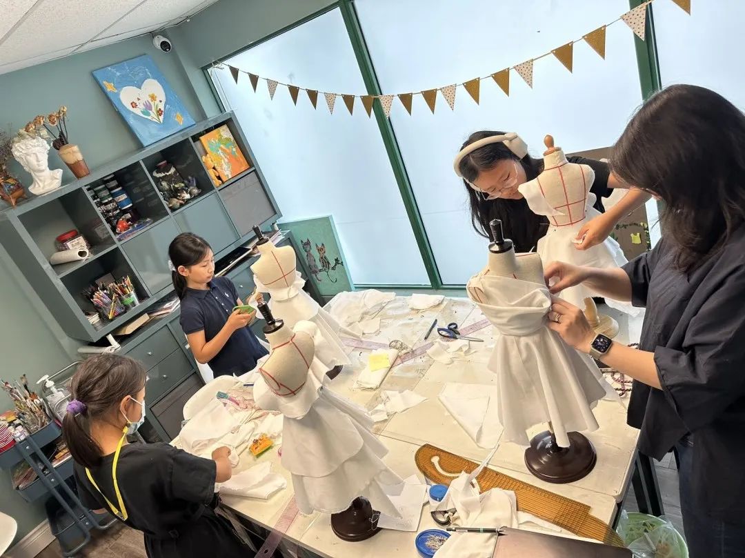 多伦多宝藏青少年服装设计学校被我们找到了！艺术美育Eyes On Mi！