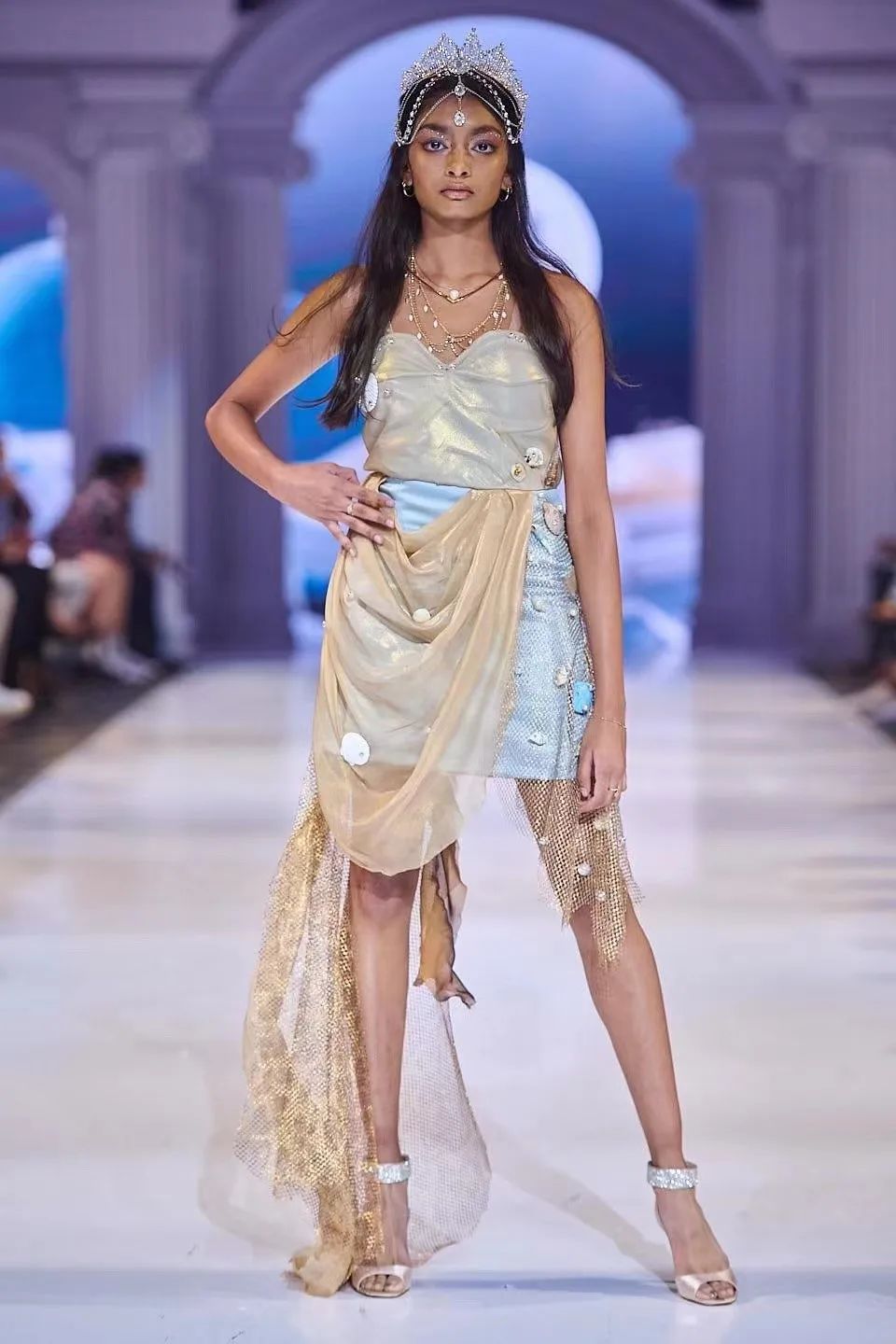 多伦多宝藏青少年服装设计学校被我们找到了！艺术美育Eyes On Mi！