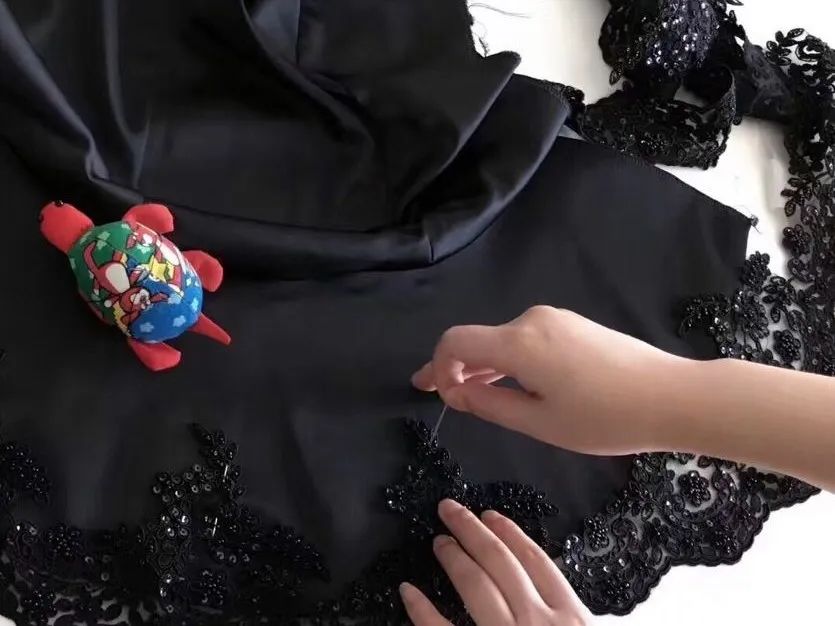 多伦多宝藏青少年服装设计学校被我们找到了！艺术美育Eyes On Mi！