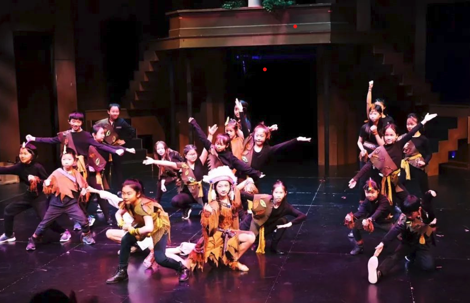 多伦多宝藏青少年服装设计学校被我们找到了！艺术美育Eyes On Mi！