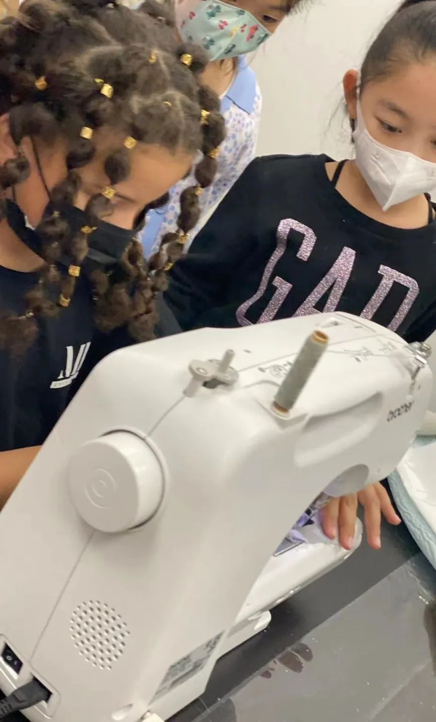 多伦多宝藏青少年服装设计学校被我们找到了！艺术美育Eyes On Mi！