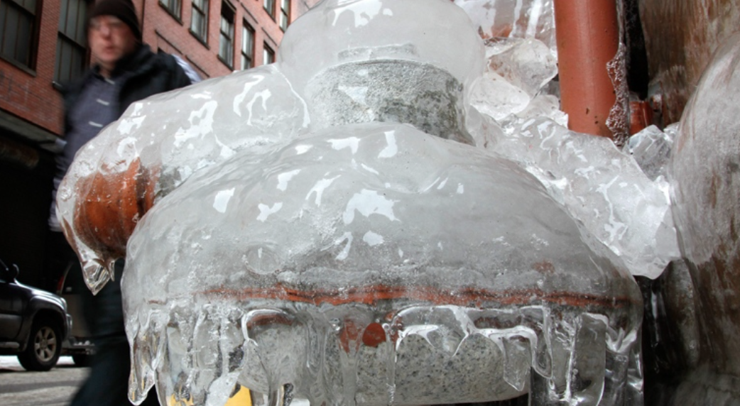 零下30度~极寒警告！水管说裂就裂：“冷知识”让你省下一个小目标