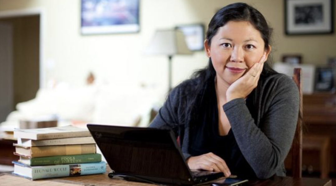两个孩子都是卧轨自杀，华裔女作家7年内二度丧子！父母真的没有问题吗？