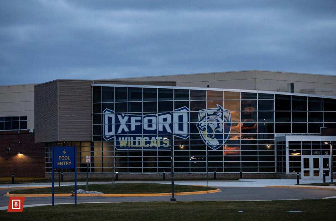 孩子犯法,爸妈连坐!15岁儿子在学校枪杀4人,父母被判刑坐牢10年! 孩子犯法,爸妈连坐!15岁儿子在学校枪杀4人,父母被判刑坐牢10年!