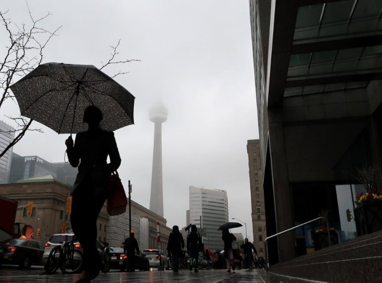 离谱了！多伦多要征收“下雨税”！市民狂吐槽：坐等呼吸空气税