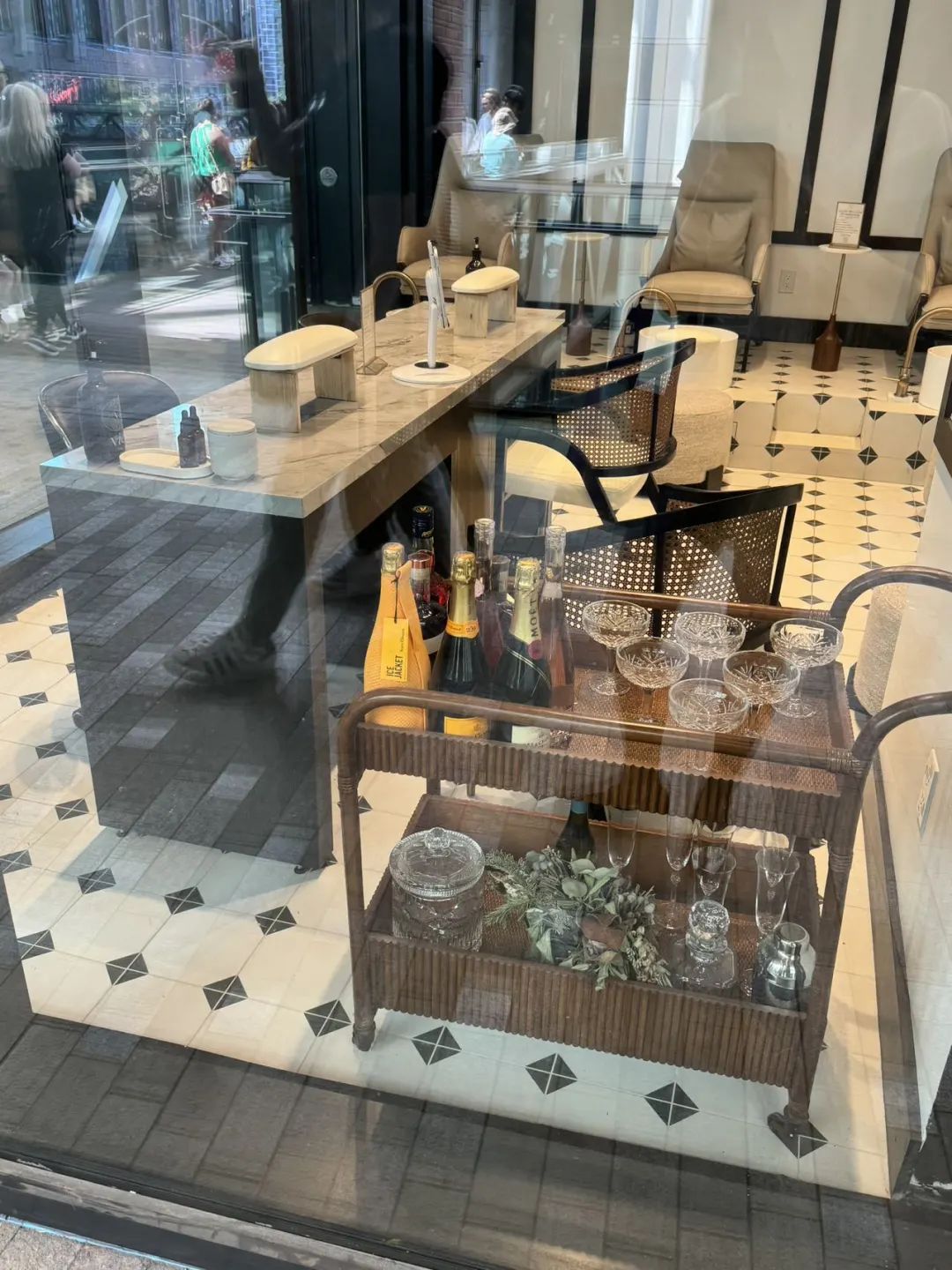 City不City啊~多伦多网红打卡新地标The Well：城市街溜子暴走传说中的“三里屯”