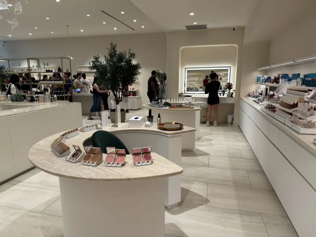 City不City啊~多伦多网红打卡新地标The Well：城市街溜子暴走传说中的“三里屯”