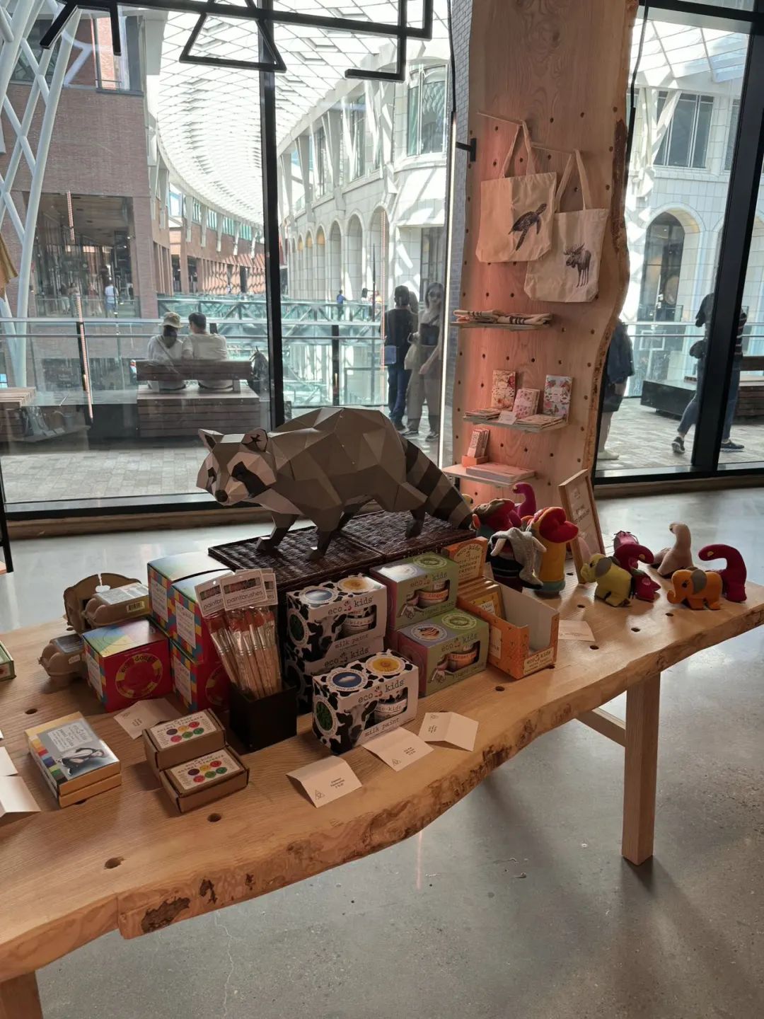 City不City啊~多伦多网红打卡新地标The Well：城市街溜子暴走传说中的“三里屯”