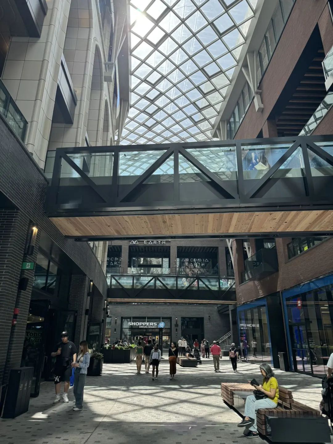 City不City啊~多伦多网红打卡新地标The Well：城市街溜子暴走传说中的“三里屯”