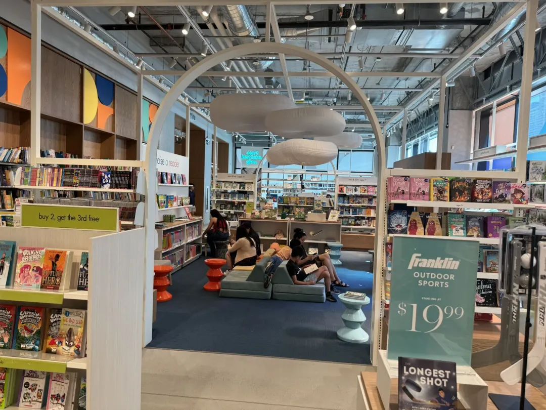 City不City啊~多伦多网红打卡新地标The Well：城市街溜子暴走传说中的“三里屯”