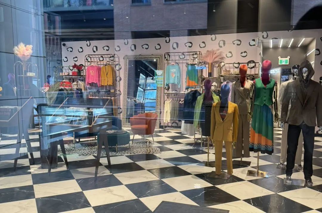 City不City啊~多伦多网红打卡新地标The Well：城市街溜子暴走传说中的“三里屯”