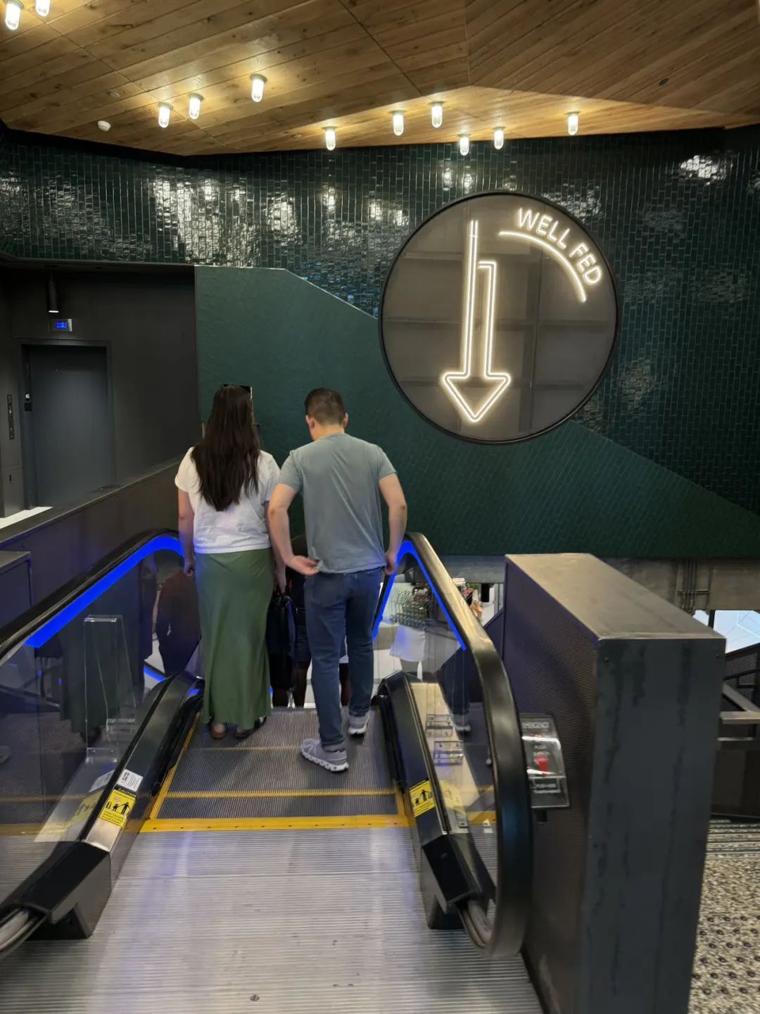 City不City啊~多伦多网红打卡新地标The Well：城市街溜子暴走传说中的“三里屯”