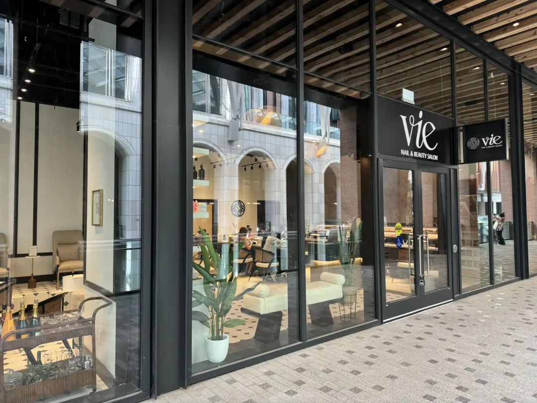 City不City啊~多伦多网红打卡新地标The Well：城市街溜子暴走传说中的“三里屯”