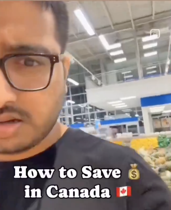 又抽象了！印度裔网红在线教“省钱”：调换超市水果价格签！网友怒骂：这不是省，这是偷！