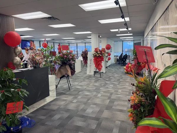 维多利亚教育集团携手天一集团万锦新家园揭牌典礼盛况空前,喜贺26周年! 维多利亚教育集团携手天一集团万锦新家园揭牌典礼盛况空前,喜贺26周年!