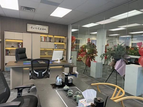 维多利亚教育集团携手天一集团万锦新家园揭牌典礼盛况空前,喜贺26周年! 维多利亚教育集团携手天一集团万锦新家园揭牌典礼盛况空前,喜贺26周年!